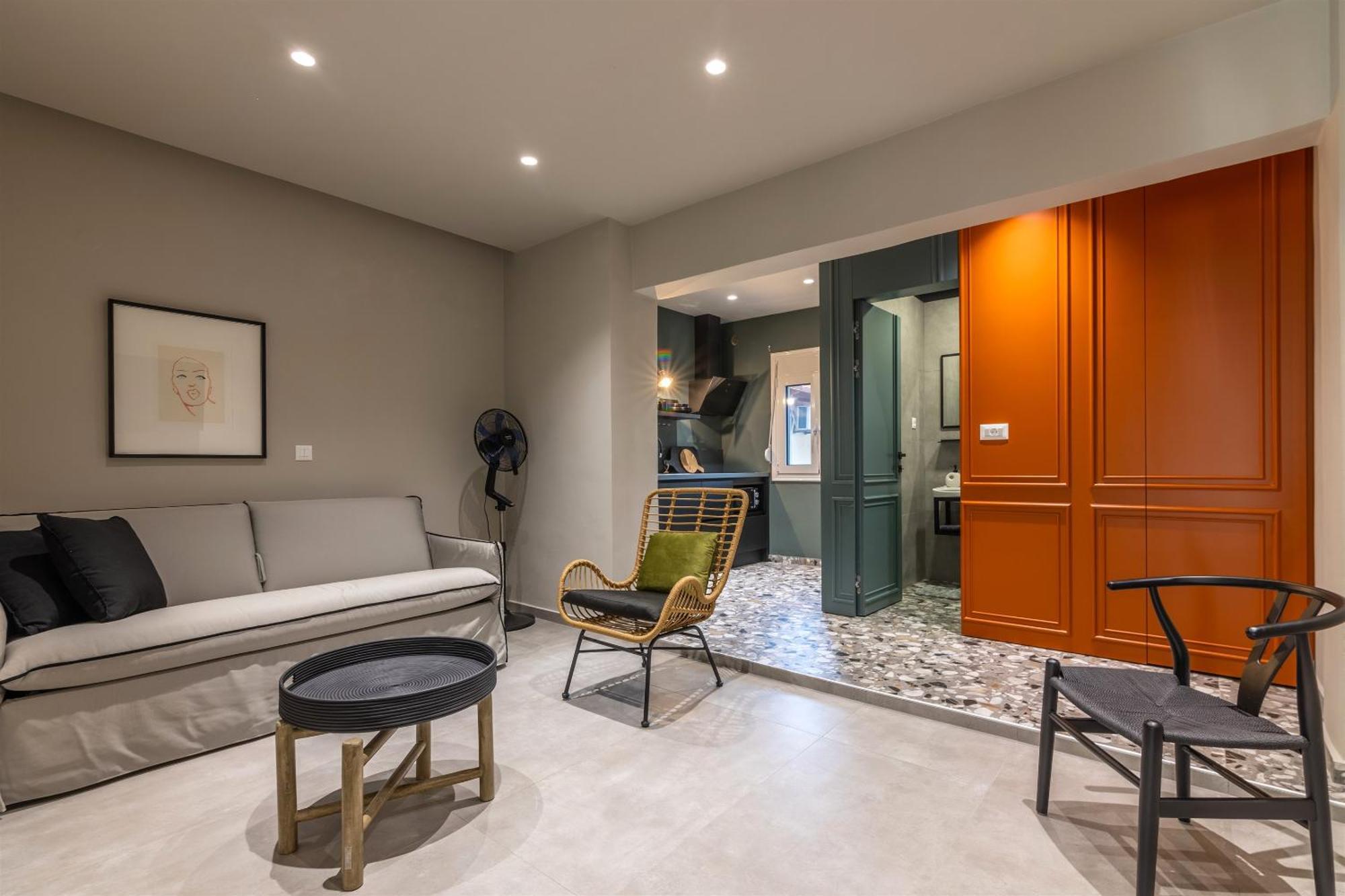 Andrews Luxury Suites Near The Airport Heraklion  Bagian luar foto